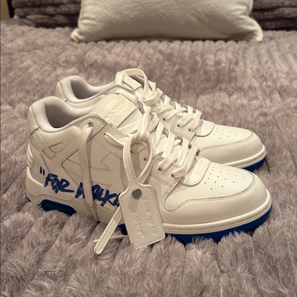 Off white out of office OOO Low tops